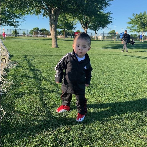 Meet your Posher, Val - Picture 2 of 3